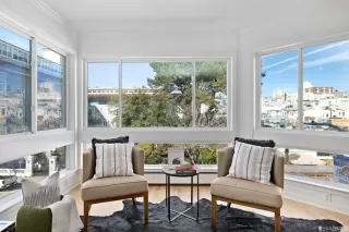 Photo #5: 423724726 Listing