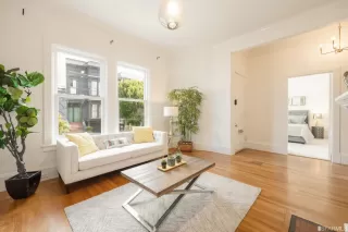 Photo #3: 423724934 Listing