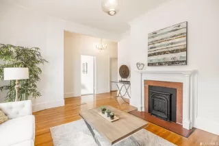 Photo #5: 423724934 Listing