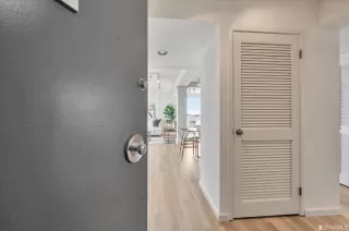 Photo #2: 423725088 Listing