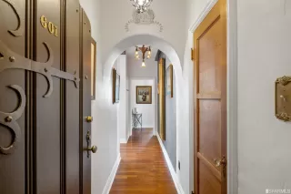 Photo #6: 423725117 Listing