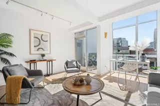 Photo #4: 423725248 Listing 