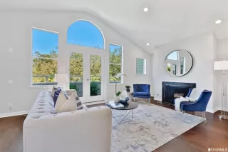 Photo #1: 423725499 Listing