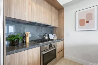 Photo #6: 423725636 Listing