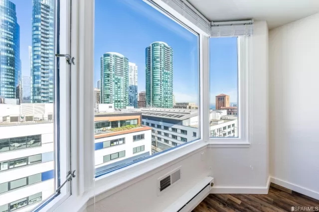 MLS: 423725667 Condo For Sale