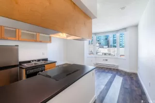 Photo #4: 423725667 Listing