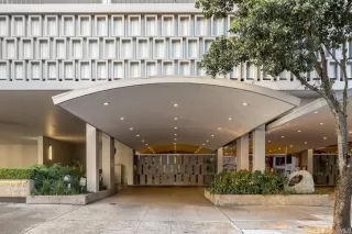 Photo #3: 423725700 Listing