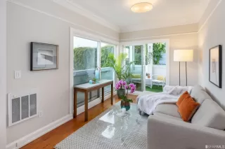 Photo #3: 423726242 Listing 