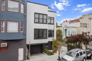 Photo #2: 423727024 Listing