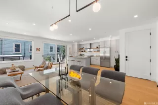 Photo #6: 423727024 Listing