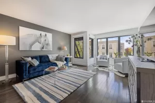 Photo #2: 423727039 Listing