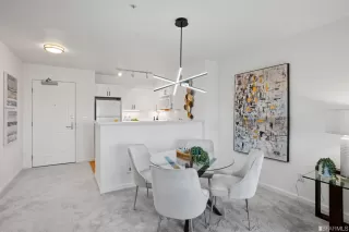 Photo #4: 423727148 Listing 