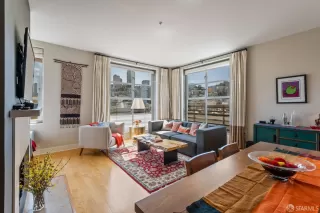 Photo #3: 423727252 Listing 
