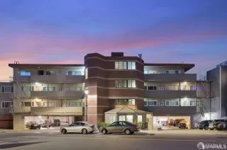 Photo #4: 423727272 Listing