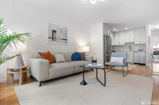 Photo #2: 423727309 Listing