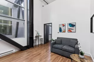 Photo #5: 423727536 Listing 