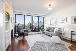 Photo #6: 423727759 Listing 