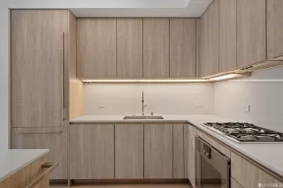 Photo #5: 423727790 Listing 