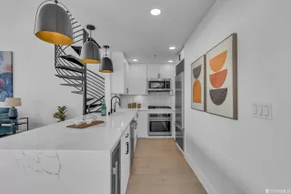 Photo #5: 423727996 Listing 