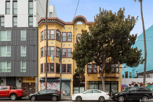 MLS: 423728051 Condo For Sale