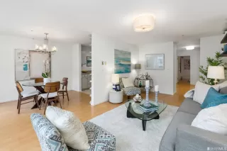 Photo #3: 423728051 Listing