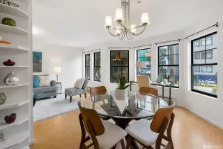 Photo #5: 423728051 Listing