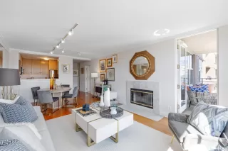 Photo #4: 423728116 Listing