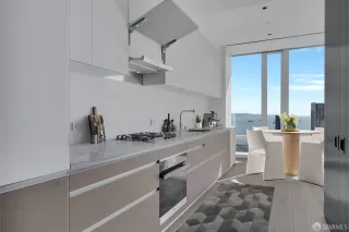 Photo #5: 423728144 Listing