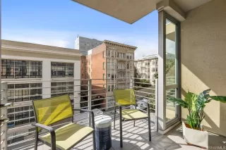 Photo #3: 423728378 Listing