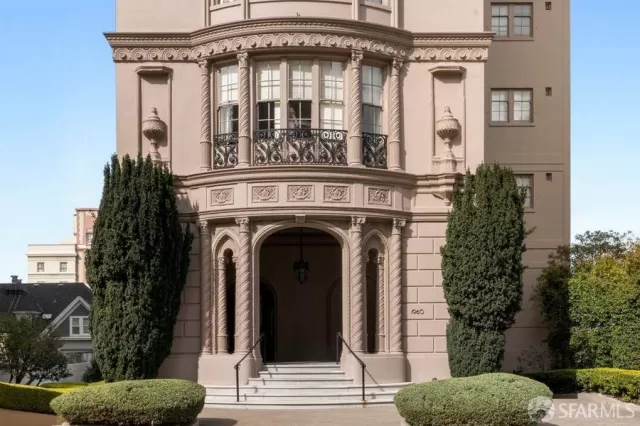 MLS: 423728412 Condo For Sale