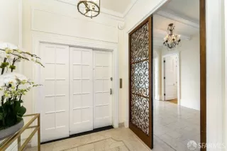 Photo #4: 423728412 Listing