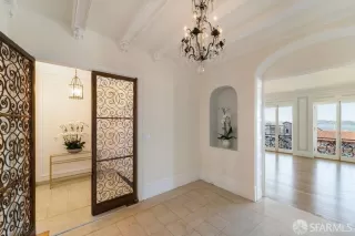 Photo #5: 423728412 Listing