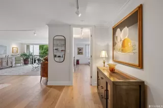 Photo #2: 423728767 Listing