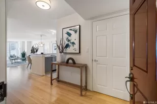 Photo #2: 423728810 Listing