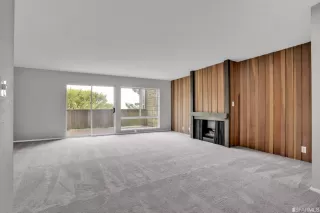 Photo #5: 423728853 Listing