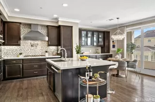 Photo #6: 423728947 Listing 