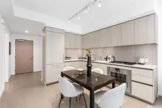 Photo #5: 423729243 Listing