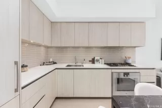 Photo #6: 423729243 Listing