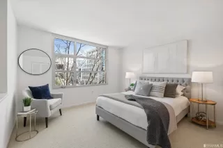 Photo #4: 423729890 Listing