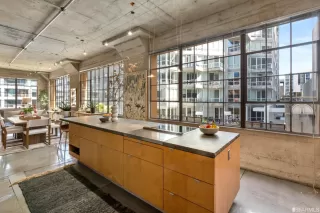 Photo #5: 423730071 Listing