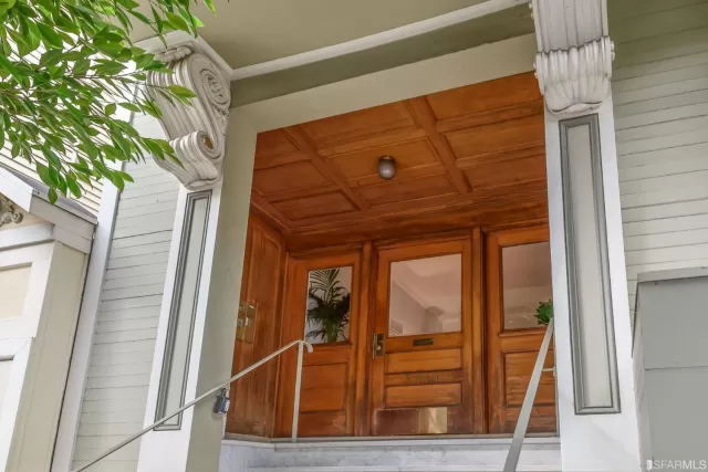 MLS: 423730375 Condo For Sale