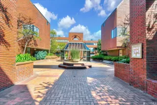 Photo #4: 423730641 Listing 