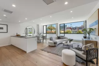 Photo #2: 423730867 Listing 