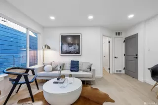 Photo #4: 423730868 Listing