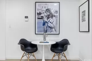 Photo #6: 423730868 Listing