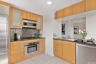 Photo #6: 423730983 Listing