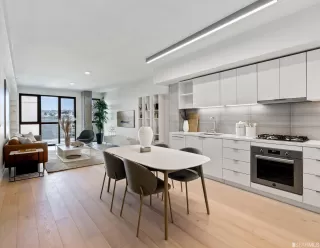 Photo #1: 423730984 Listing