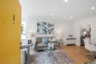 Photo #4: 423731592 Listing 