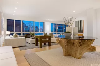 Photo #6: 423731710 Listing