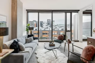 Photo #5: 423731821 Listing 